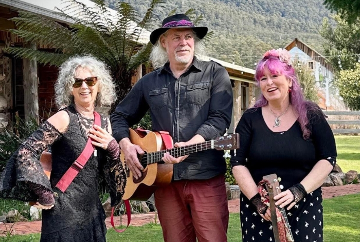 ROSIE HAYDEN UNDER THE RADAR